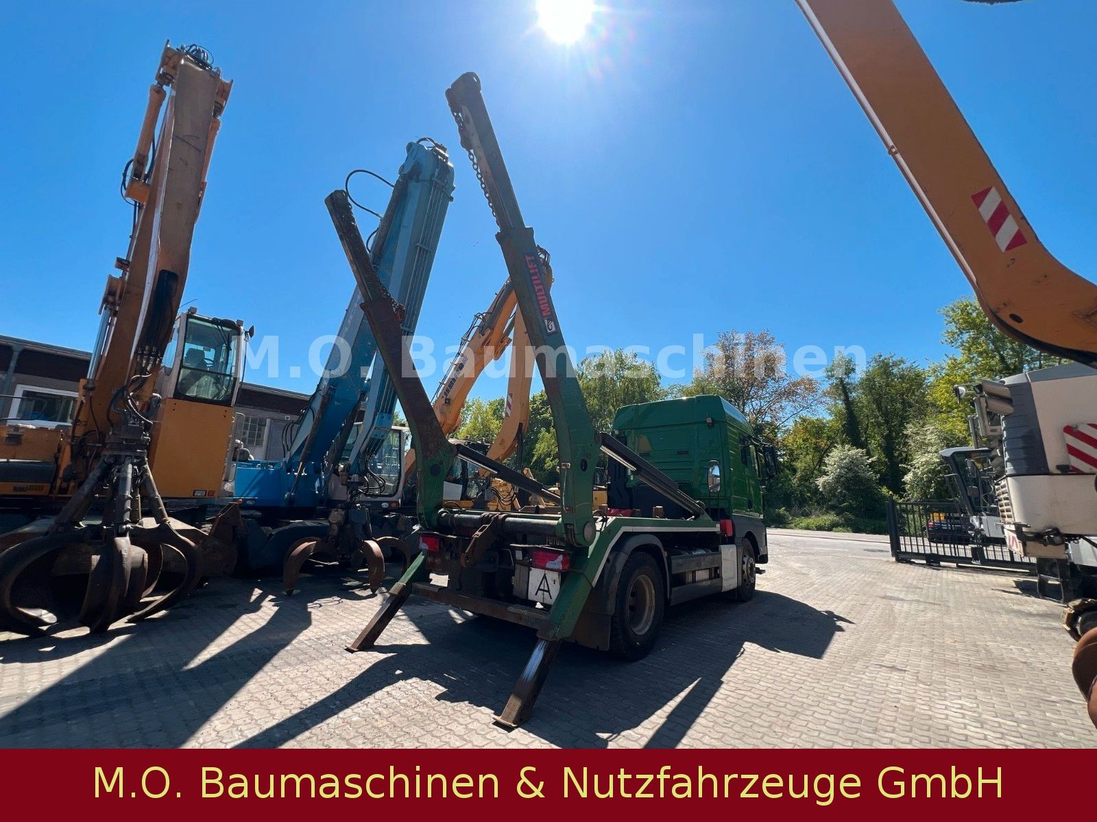 Fahrzeugabbildung MAN TGX 18.460 / 4x2 / Euro 6 / Hiab Skiploader /