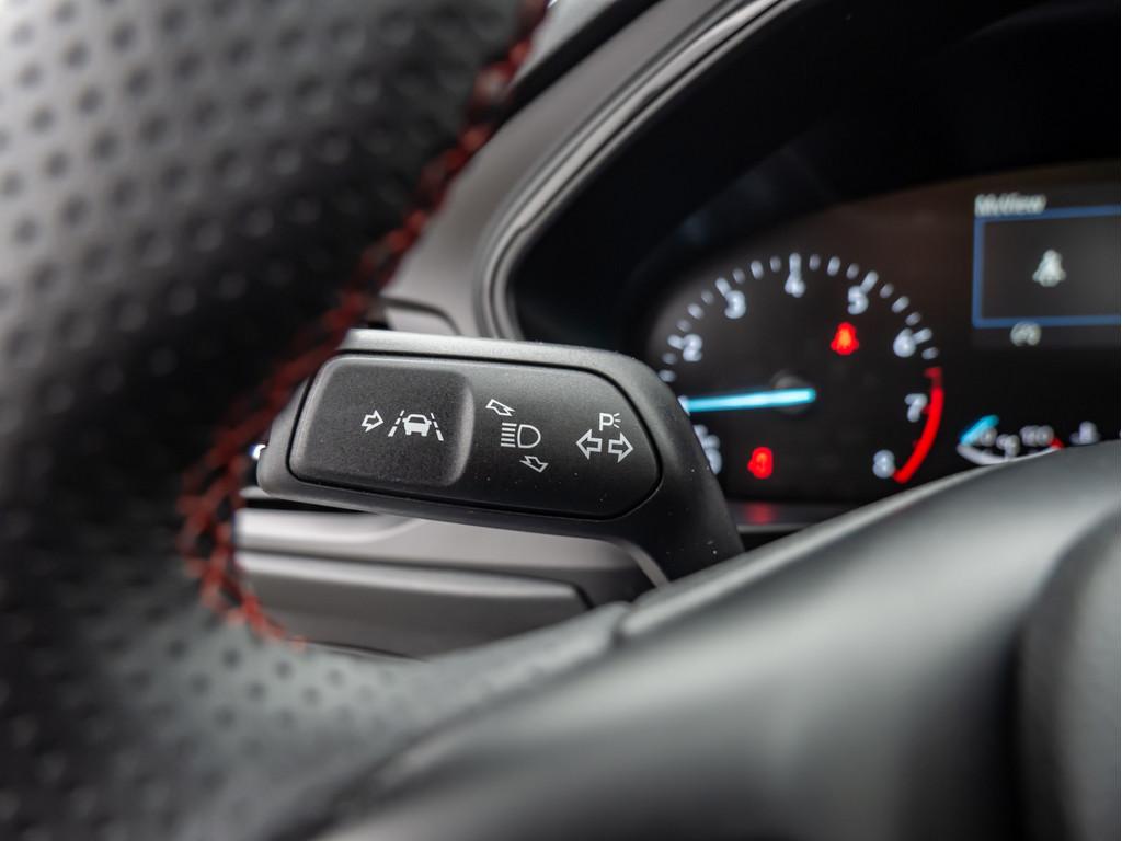 Ford FOCUS ST-LINE MHEV KAMERA NAVI ACC MATRIX-LED