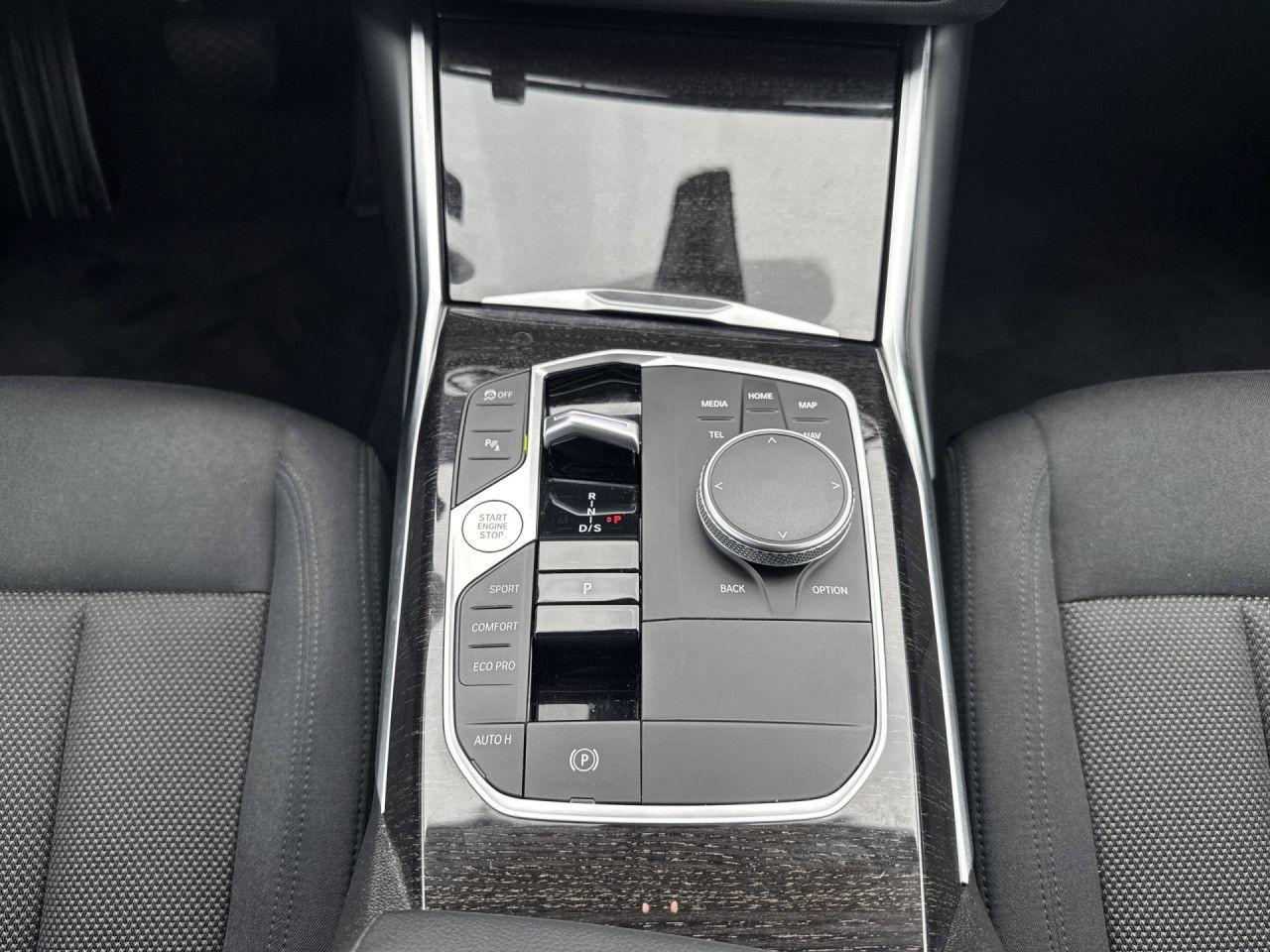 BMW 318d Aut. Limo Widescreen HiFi LED SHZ Tempo PDC