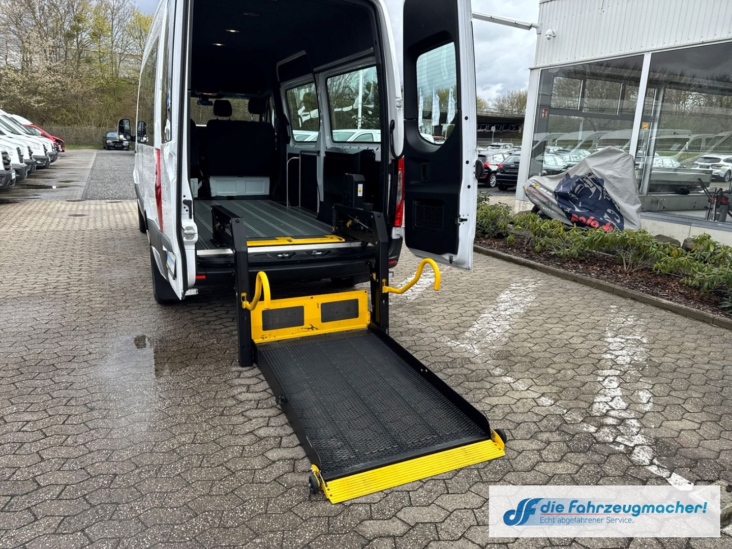 Fahrzeugabbildung Mercedes-Benz Sprinter III Tourer RWD AWD 311 CDI L2 DAB Tel.-