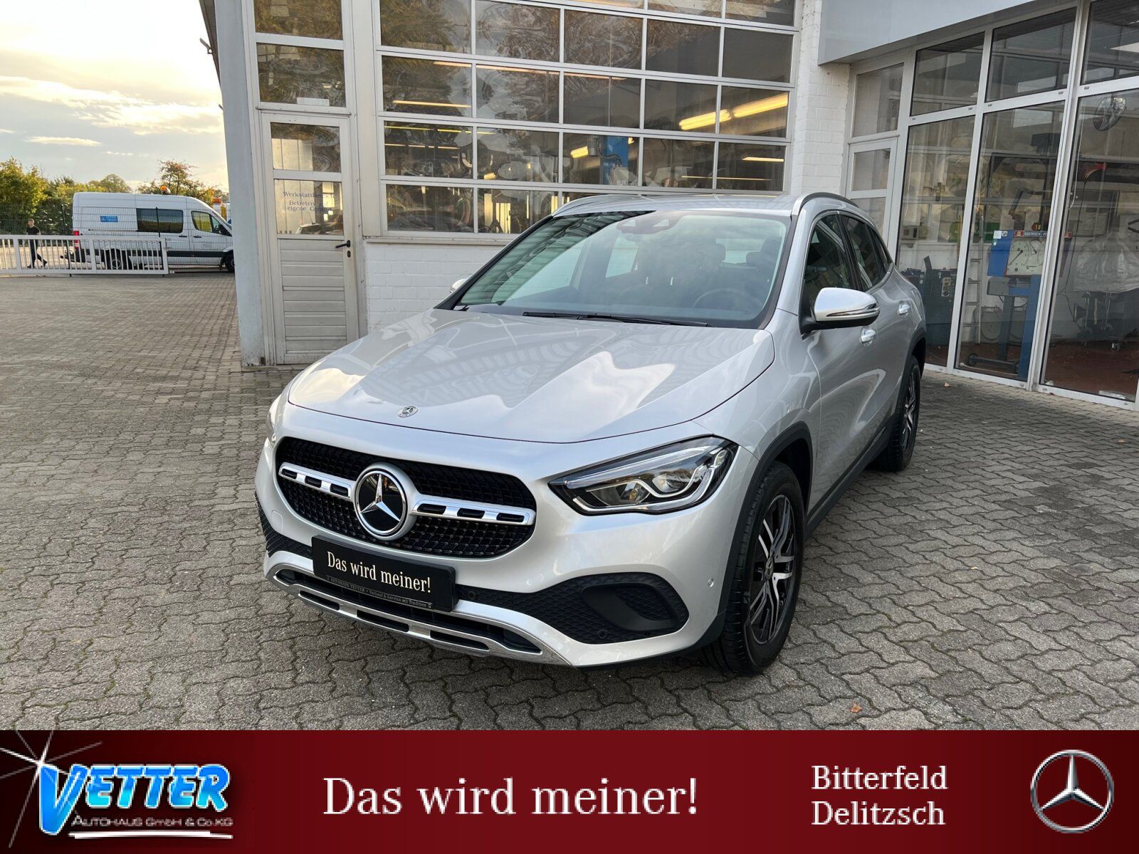 MERCEDES-BENZ GLA 200 Progressive/Navi/Autom./Klima/LED