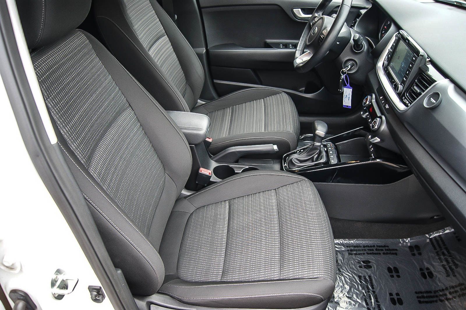 Fahrzeugabbildung Kia Stonic 10 T-GDI DCT OPF Emotion AUTOMATIK 1.HAND