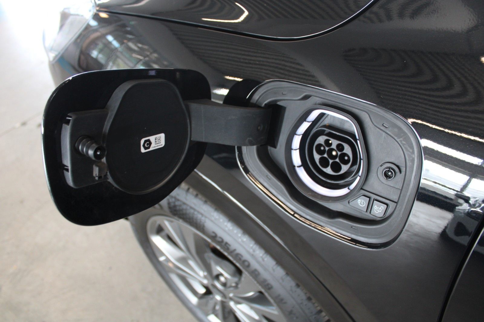 Fahrzeugabbildung Ford Kuga PHEV ST-Line X LED AHK 2xCam ACC WinterPak.