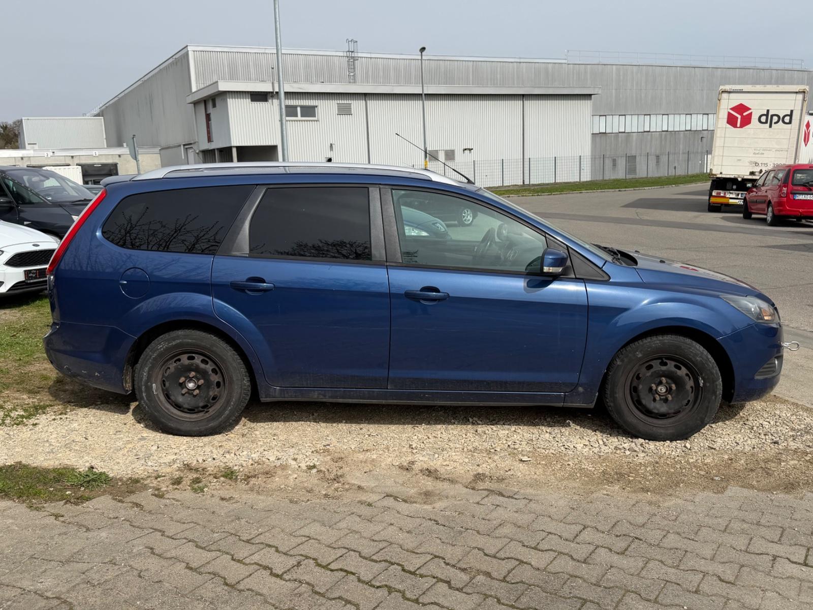 Ford Focus 2009 — photo 8