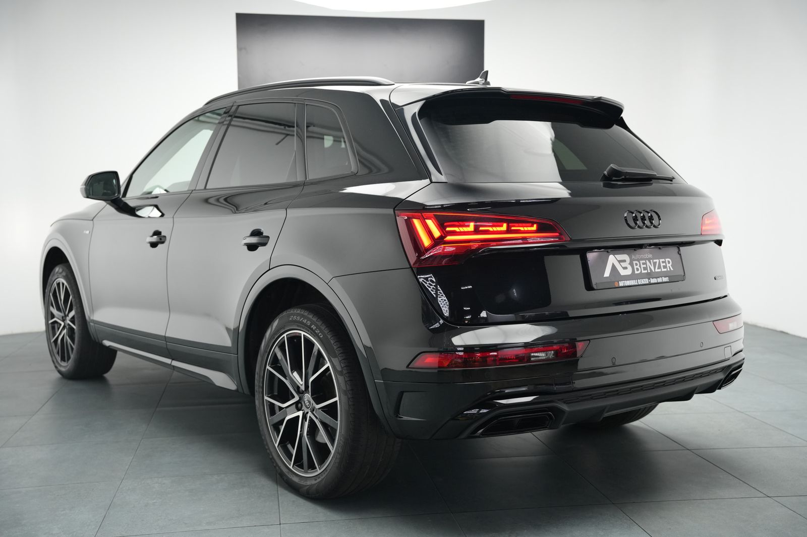 Fahrzeugabbildung Audi Q5 40 TDI *S-Line*Virtual*Rückfahrkamera*Navi