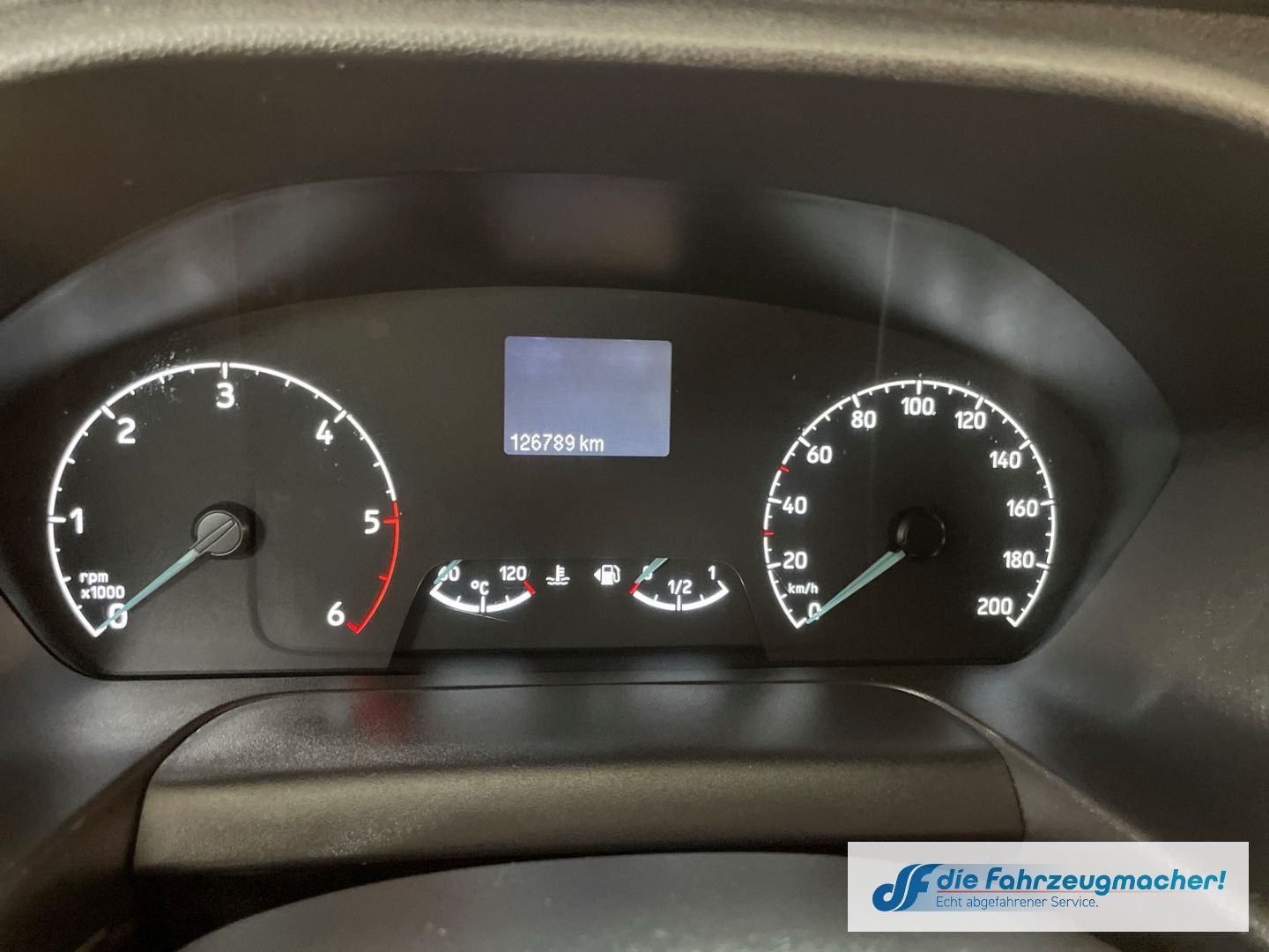 Fahrzeugabbildung Ford Transit Tourneo Kombi 320 L2 Trend Dyn. Kurvenli