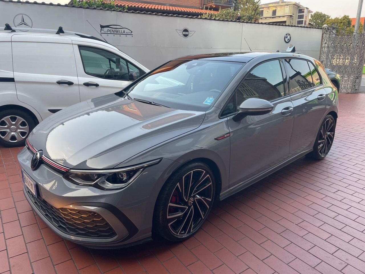 Volkswagen Golf GTI 2.0 TSI DSG
