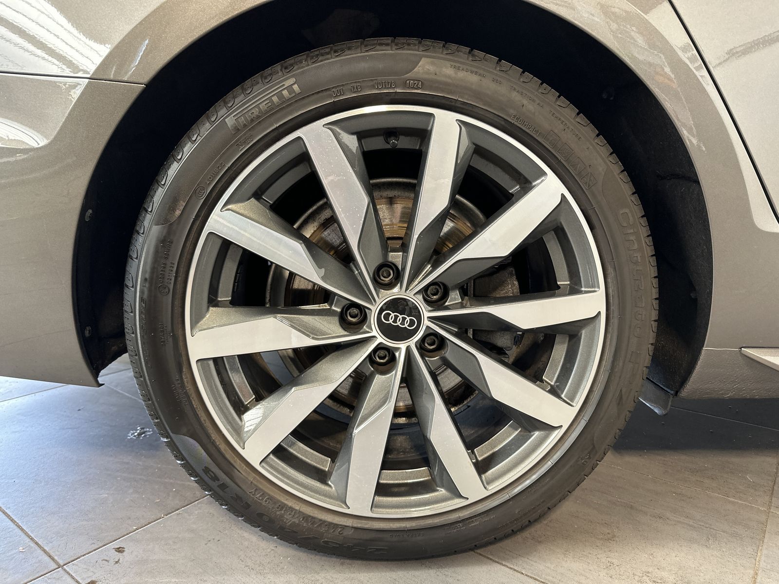 Fahrzeugabbildung Audi A4 Avant 40 TDI S-Line NAV+LED+CARPLAY+PP+18ZOLL