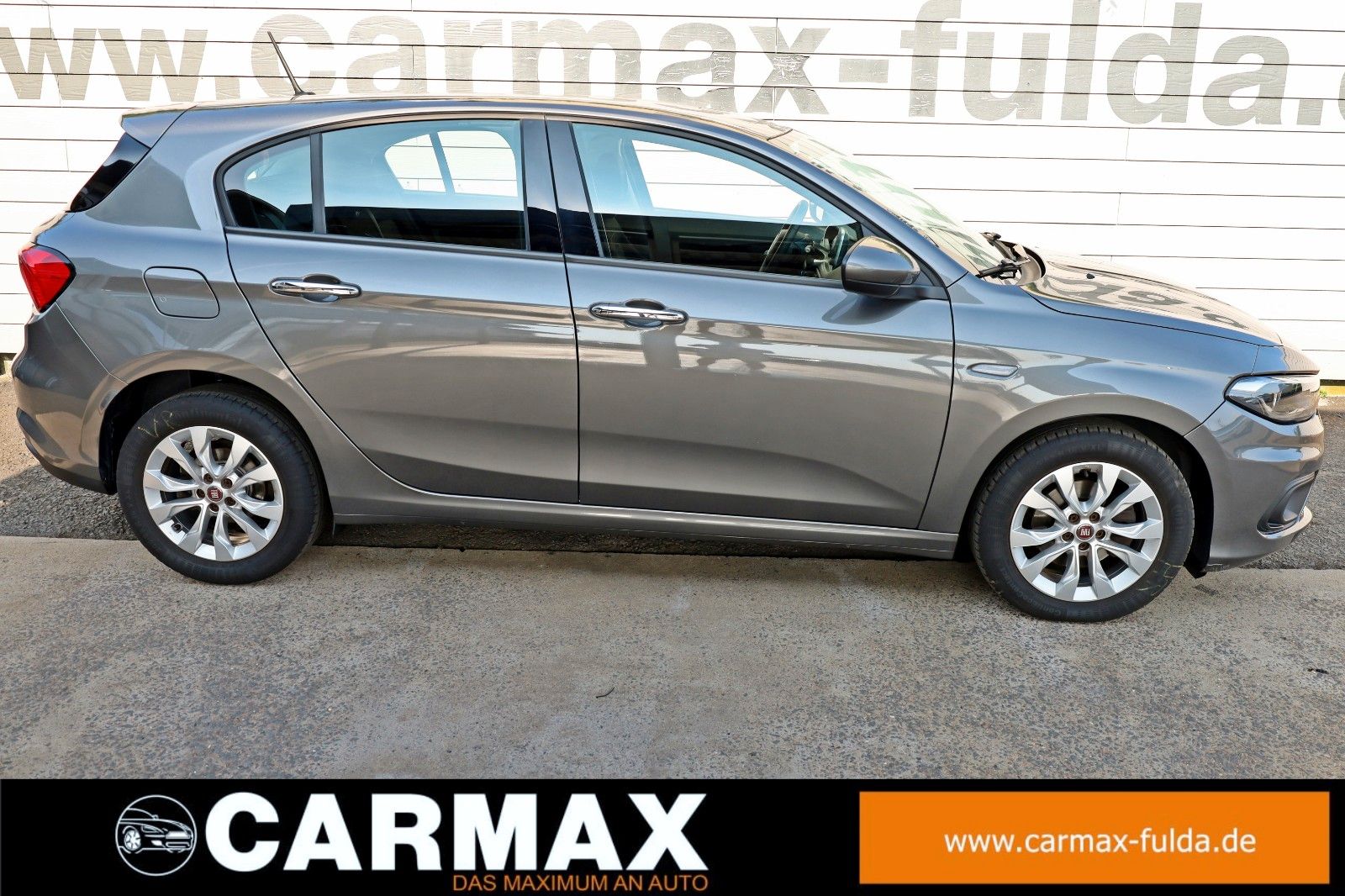Fahrzeugabbildung Fiat Tipo Lounge Navi,Kamera,SH,PDC,SR+WR