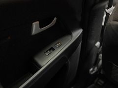 KIA Sportage Attract 2WD*KLIMA*KAMERA*SHZ*NAVI*TOP KIA Sportage Attract 2WD*KLIMA*KAMERA*SHZ*NAVI*TOP