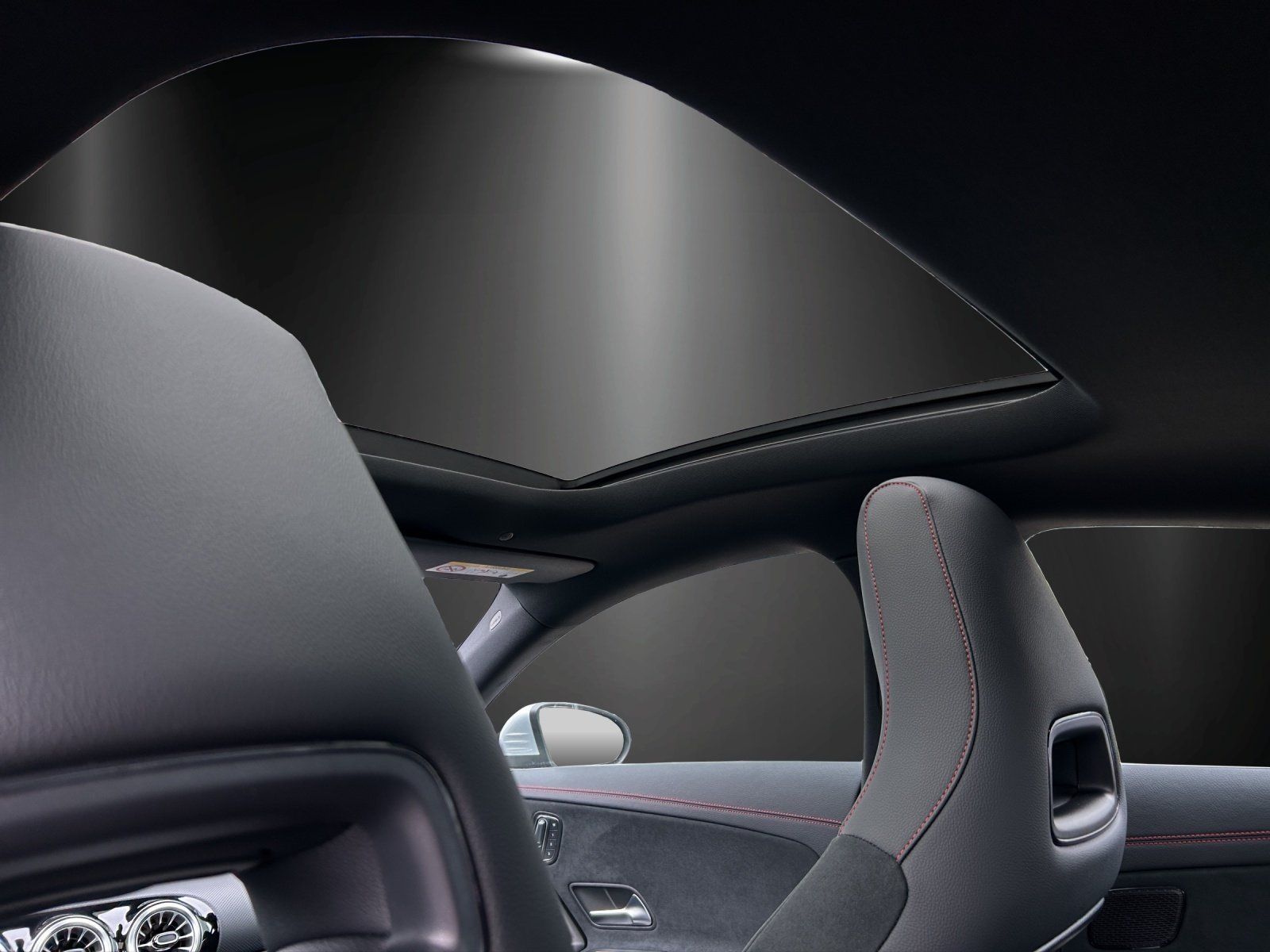 Fahrzeugabbildung Mercedes-Benz CLA 180 AMG Prem AHK Pano LED Memo KeyGo Totwink