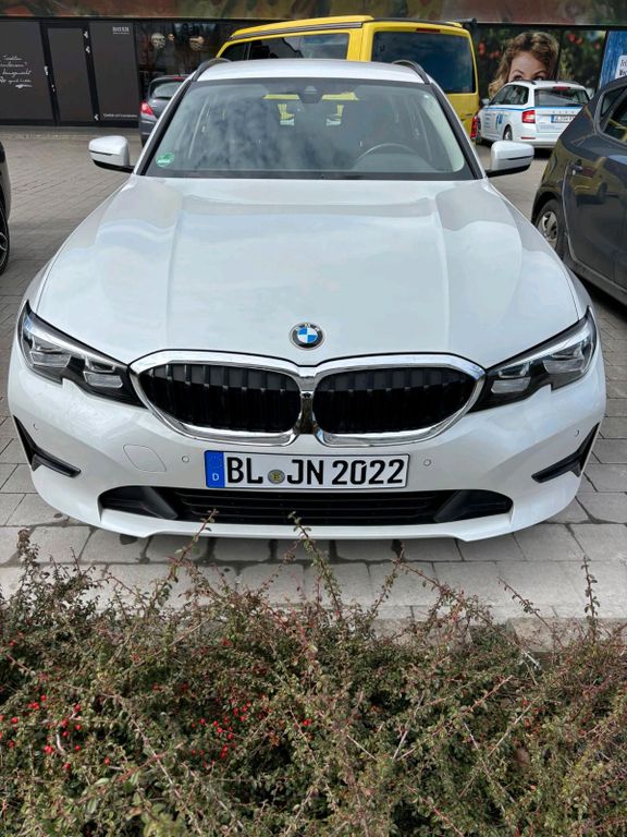 Image of BMW 320