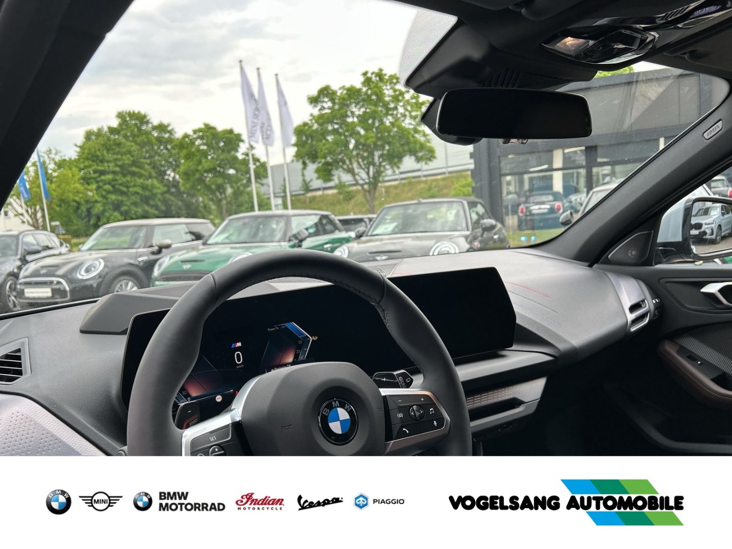 Fahrzeugabbildung BMW 123 i XDRIVE Sportpaket Head-Up AHK-abnehmbar