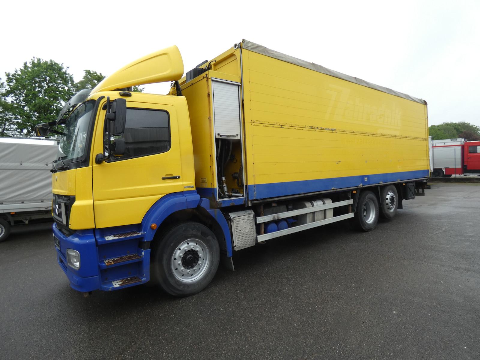 Mercedes-Benz AXOR 2533 L 6x2 BlueTec5 Koffer+ LBW 2529