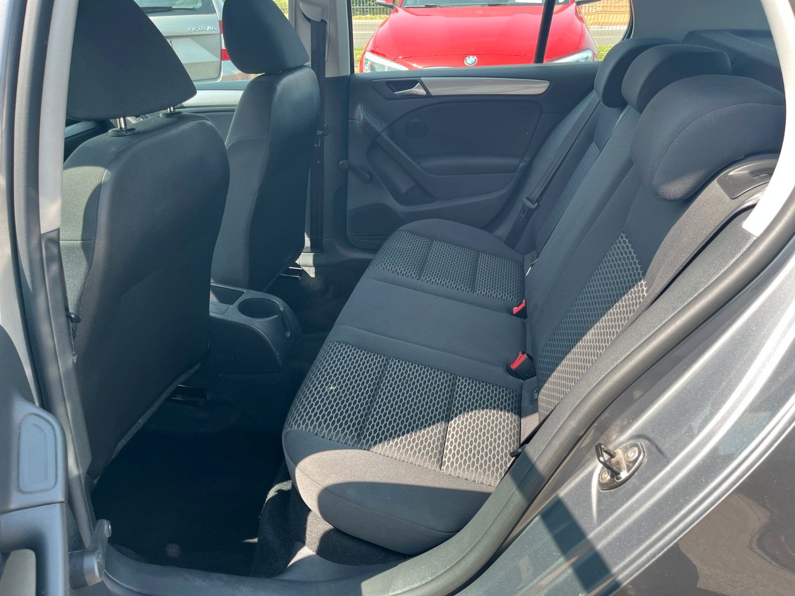 Fahrzeugabbildung Volkswagen Golf VI 1.2 TSI DSG Klima 1.HAND SCHECKHEFT PDC