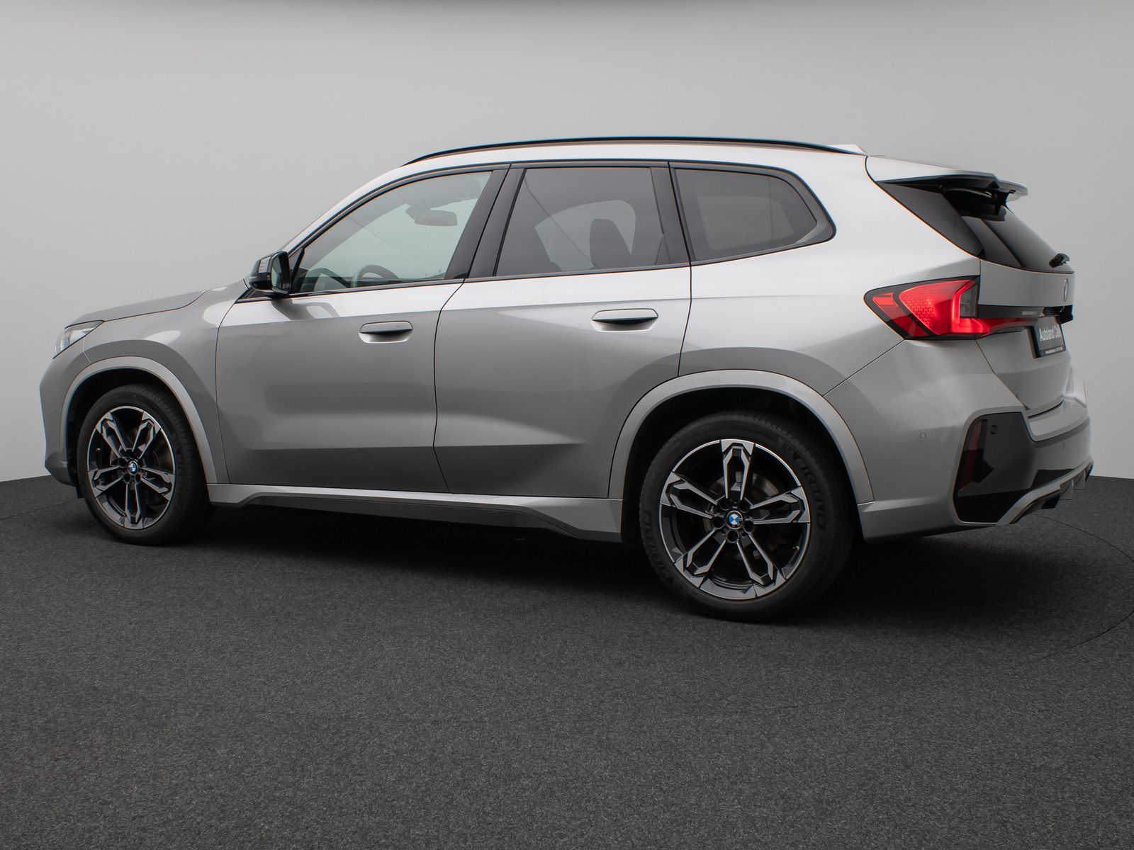 Fahrzeugabbildung BMW X1 xD23i M Sport 360°HUD DAB H/K AHK Komfort 19"