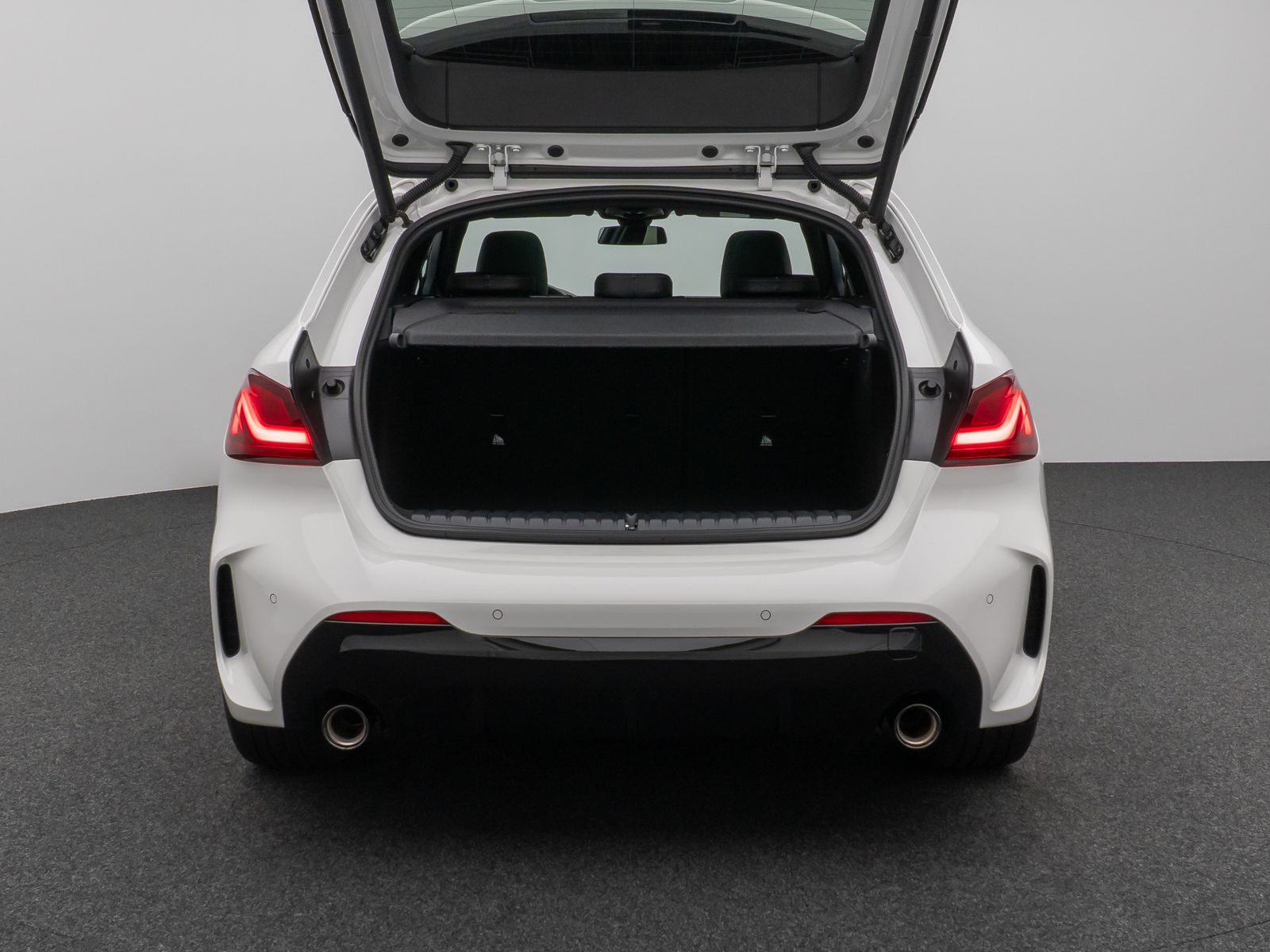 Fahrzeugabbildung BMW 120i M Sport Panoram Kamera DAB HiFi Komfort 19"