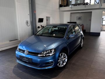Volkswagen Golf - 6