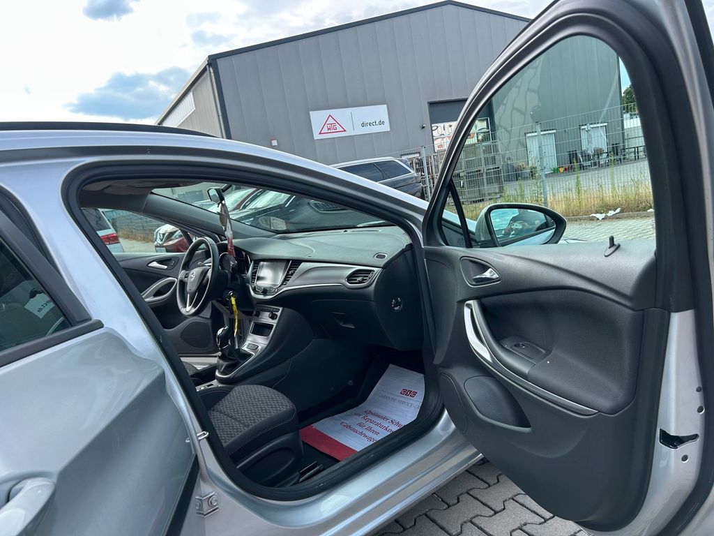 Car Image 26