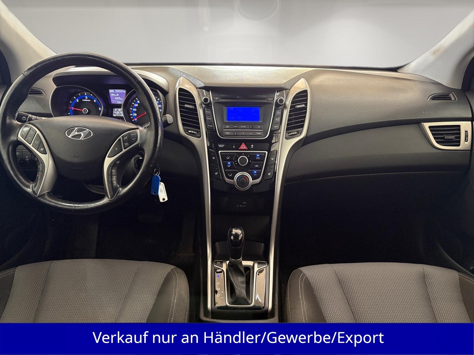 Hyundai i30 2015 — фото 11