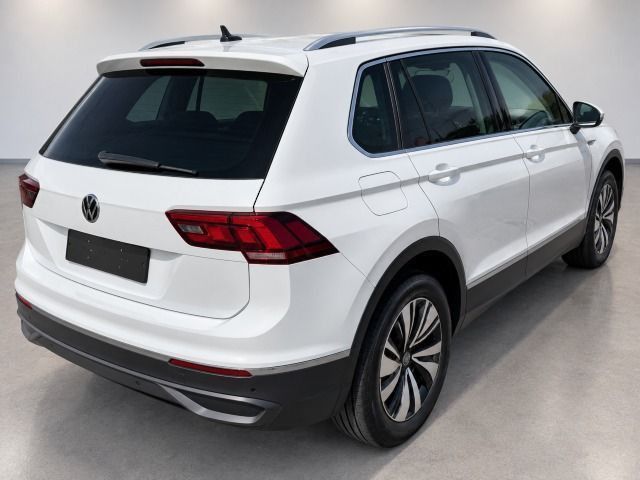 Volkswagen Tiguan 1.5 TSI DSG Move AHK Pano Navi PDC LED AC foto 3