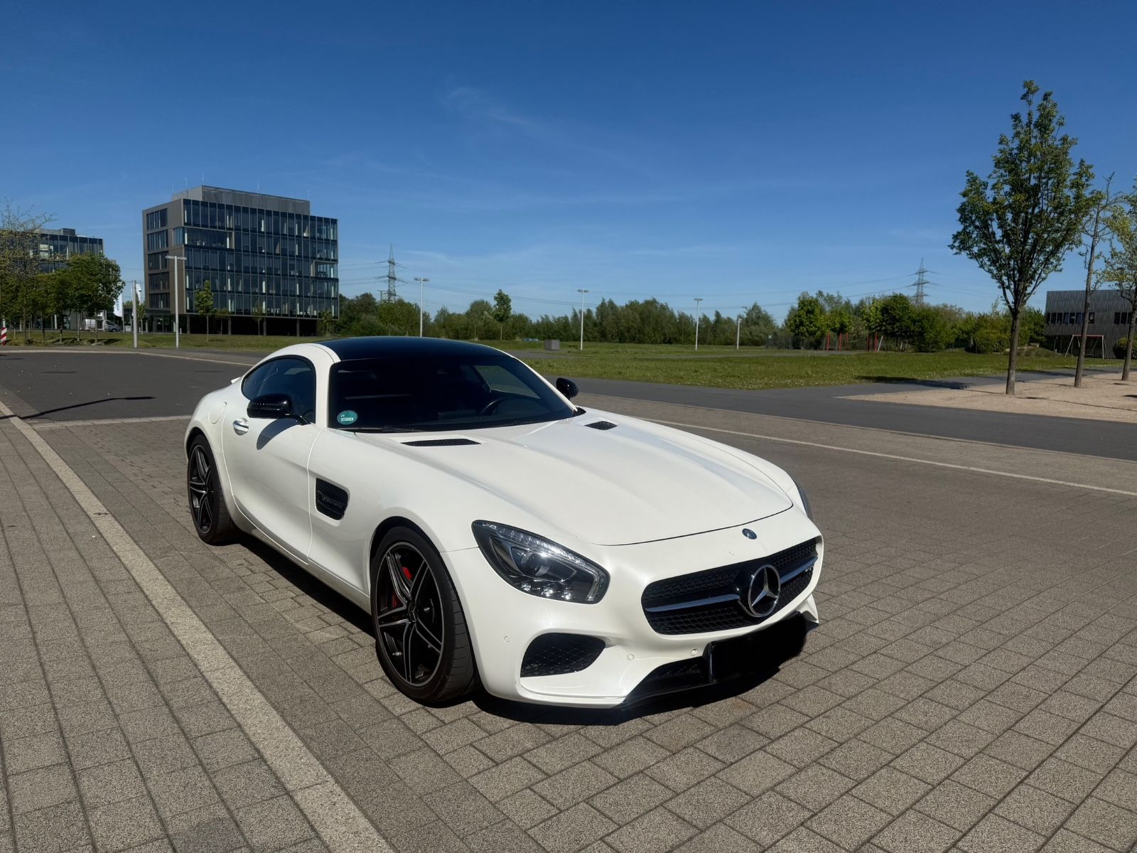 MERCEDES-BENZ AMG GT 4.0 V8 DCT PANO*NAPPA LEDER* BURMESTER