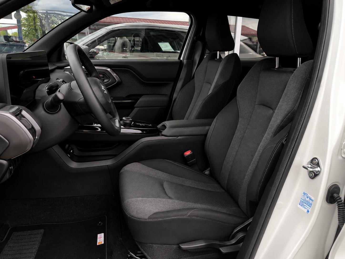 Suzuki e Vitara Club eAxle  106 kW (144 PS) 49 kWh-B...