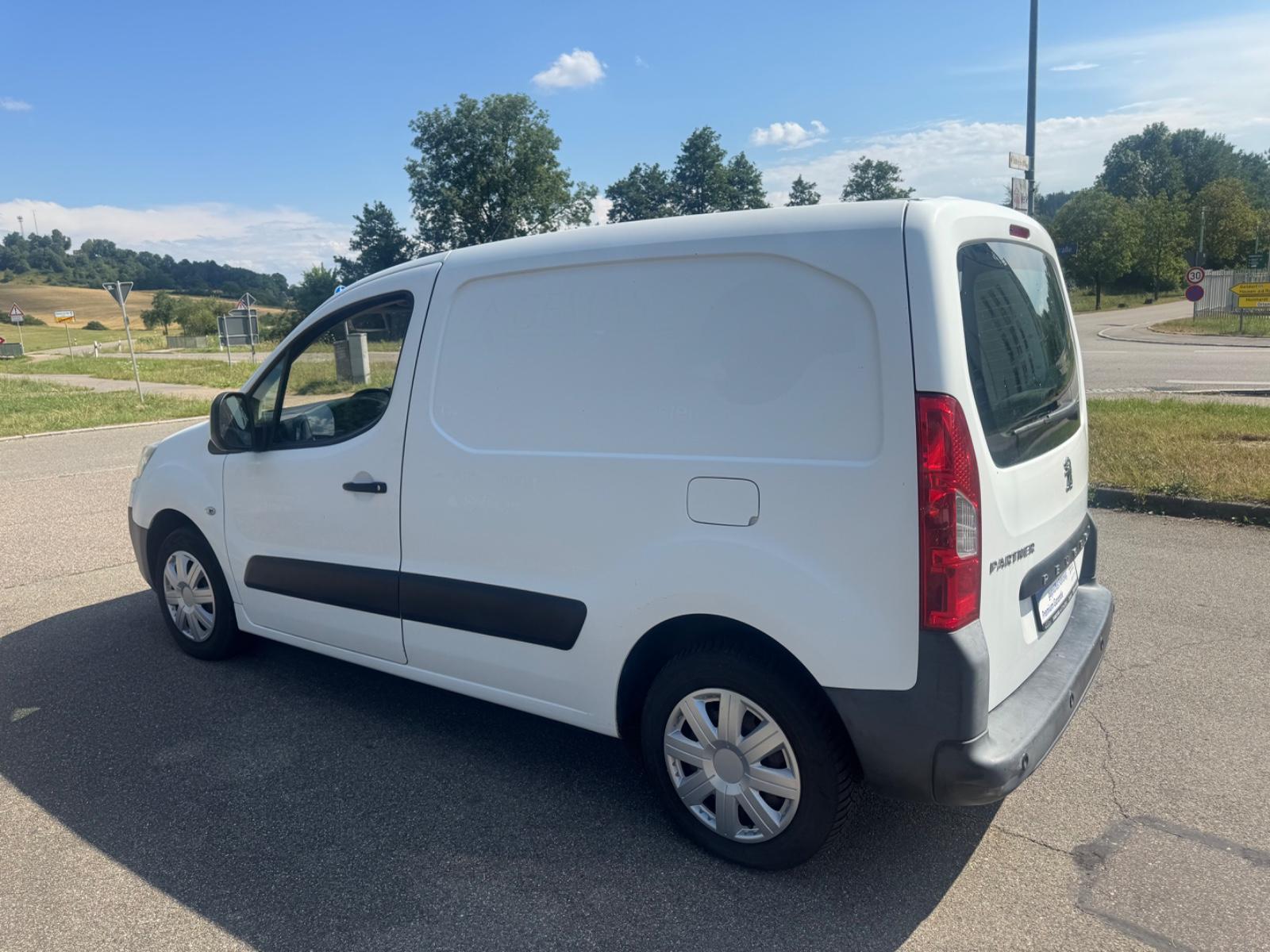 Peugeot Partner L1 Komfort*1.HAND*ZAHNR.+WP NEU*KLIMAAUT