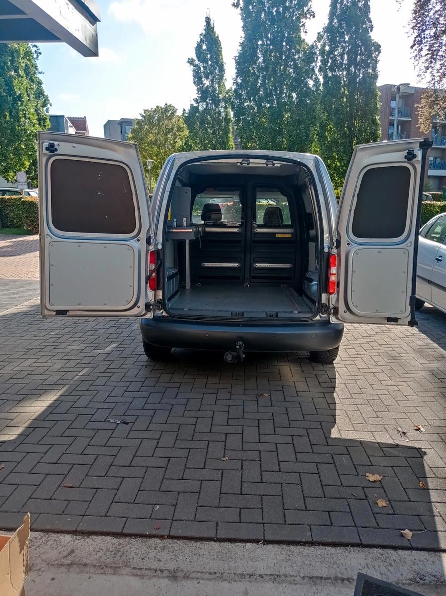 Volkswagen Caddy 1,6TDI 75kW Startline BlueMotion Start...