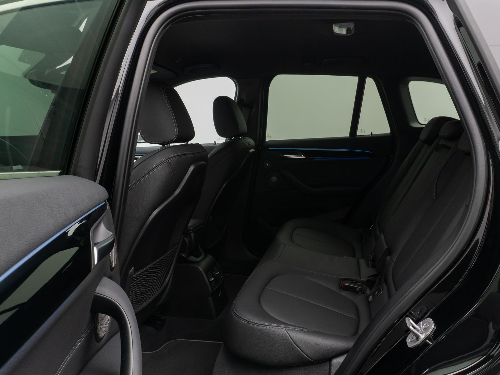 Fahrzeugabbildung BMW X1 xD25e xLine Kamera HUD DAB H/K Komfort Sport