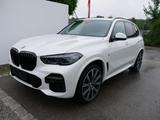 BMW X5 M50i M-SPORT*PANO*LASER*HEAD-UP*STANDHEIZUNG* - gebrauchte BMW X5 aus dem Jahr 2023