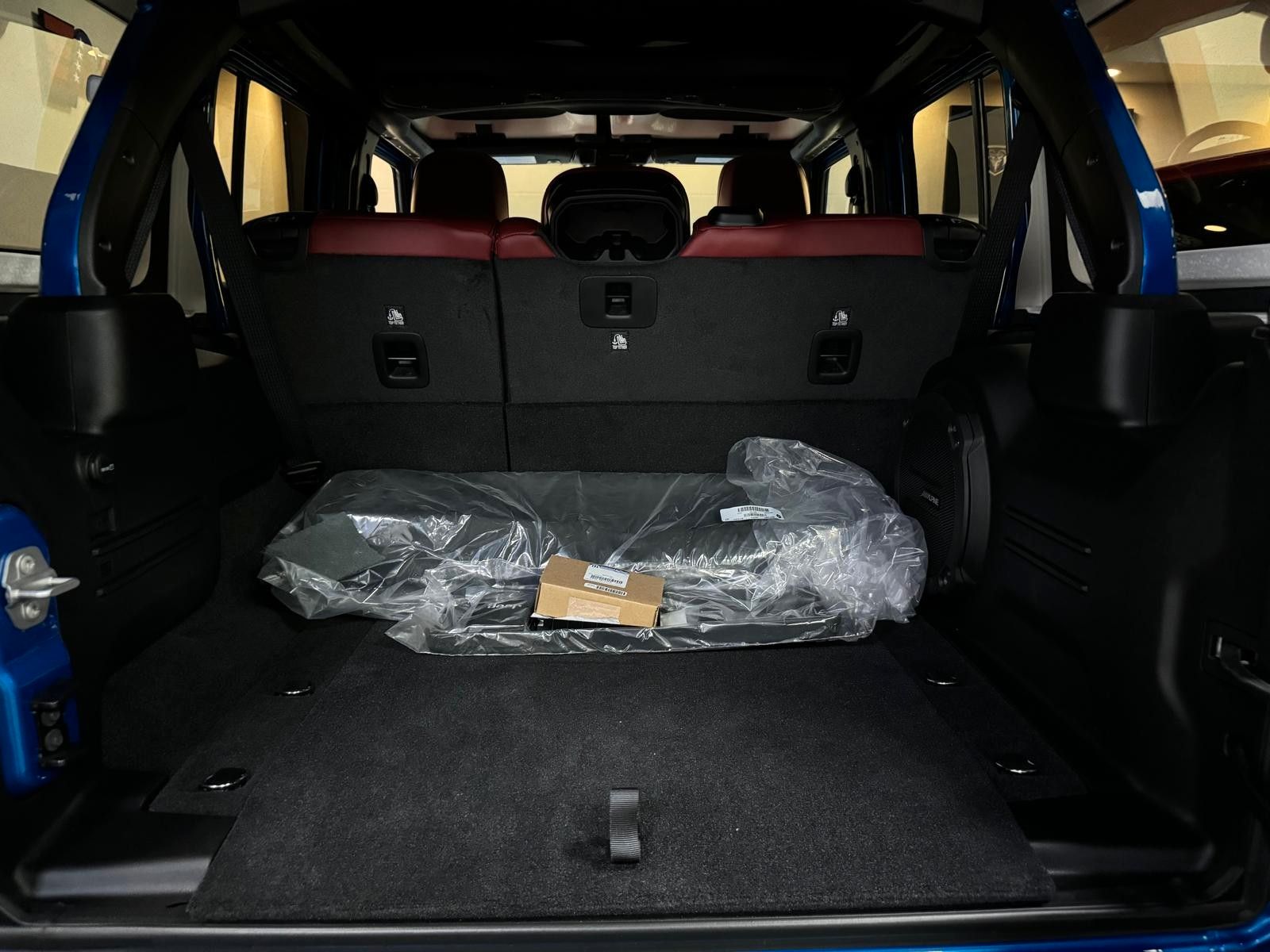 Fahrzeugabbildung Jeep RUBICON 392-6.4L HEMI V8-RECON 35"-STEEL BUMPER