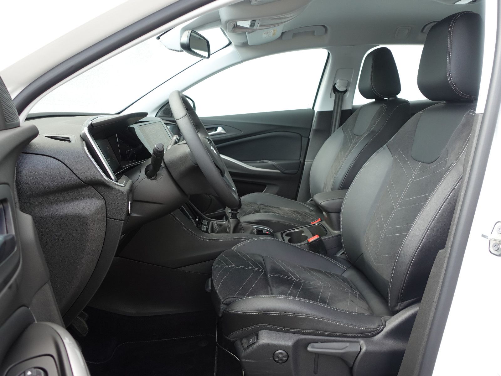 Fahrzeugabbildung Opel Grandland 1.2Turbo GS Navi, Kamera,PDC,Allwetter