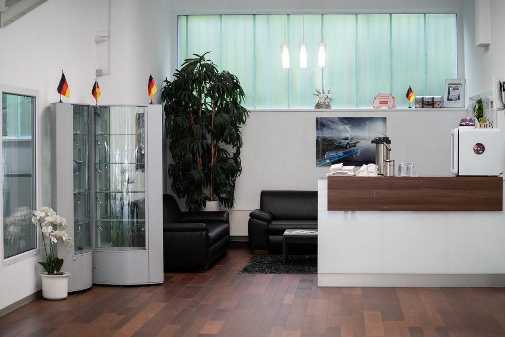 showroom-image-main