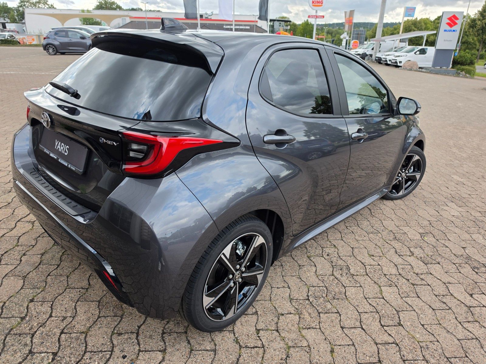 Toyota Yaris Hybrid Style imagem 2