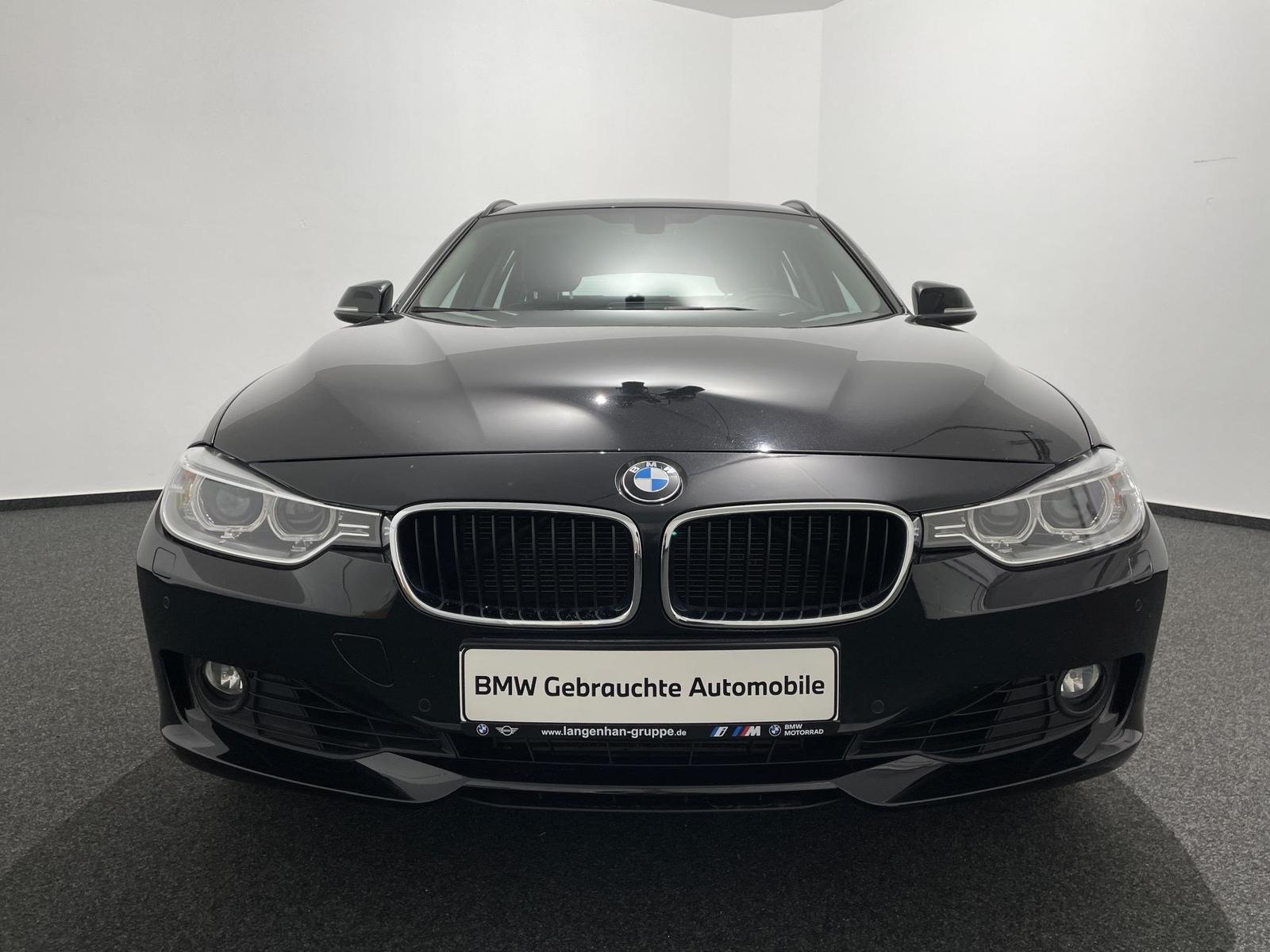 BMW 320i xDrive Touring Head-Up Xenon RFK Navi Bus.