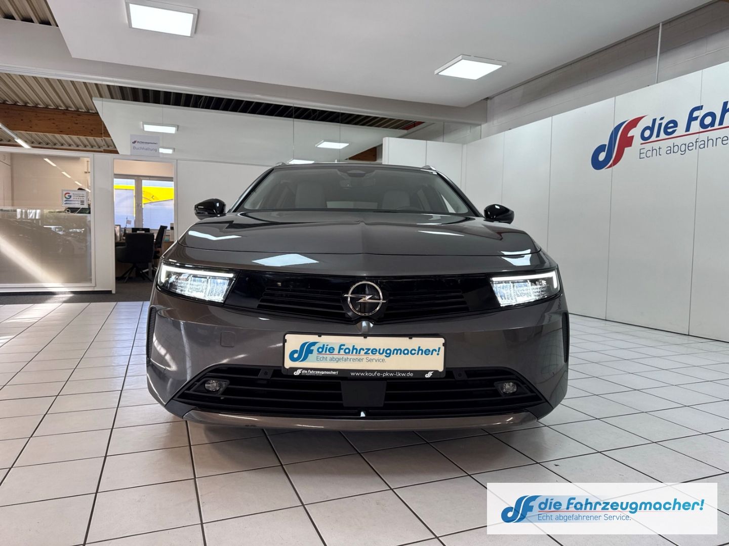 Fahrzeugabbildung Opel Astra L Sports Tourer Elegance 1.5 D EU6e Navi L