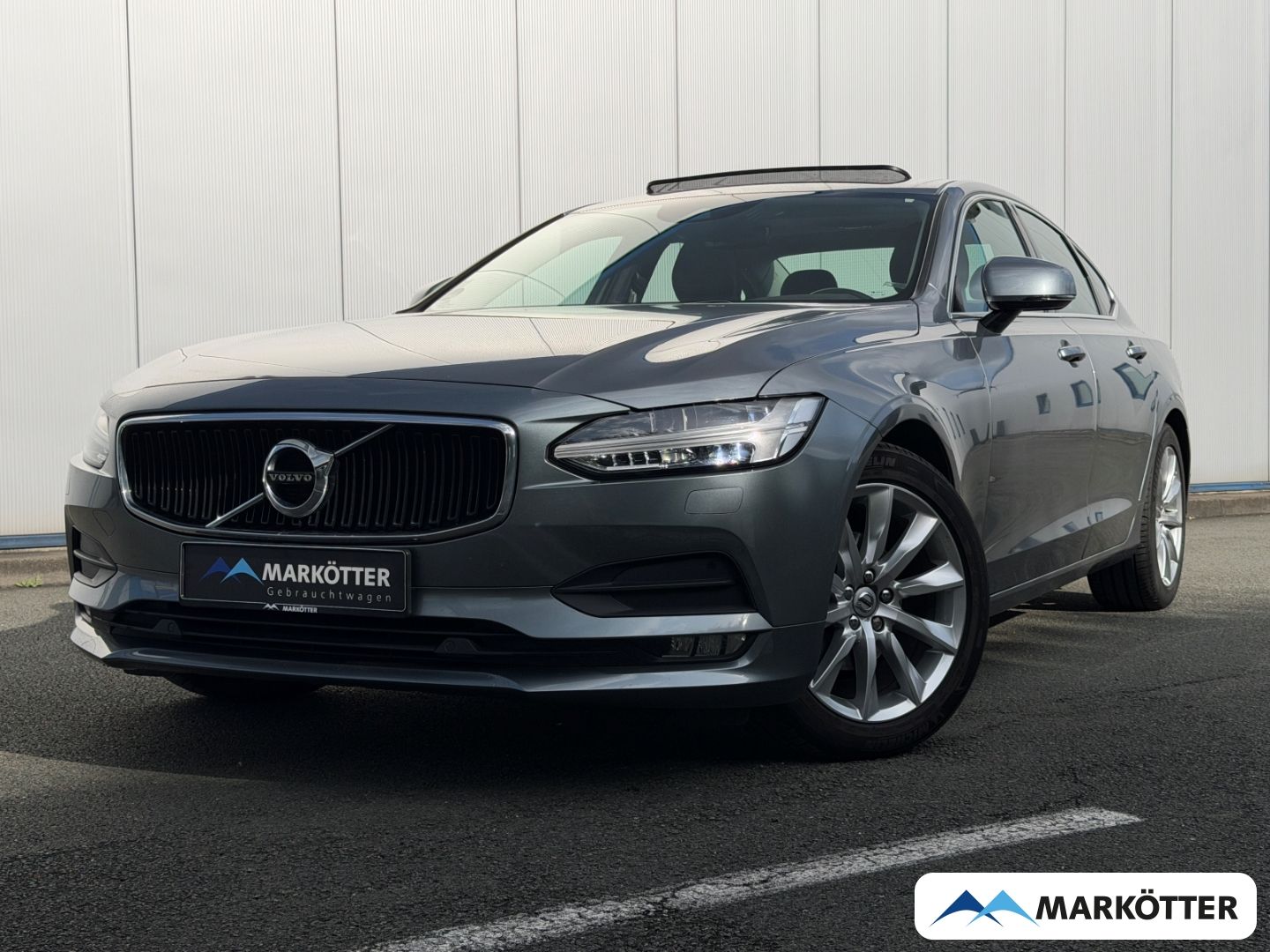 Volvo S90 D4 Momentum S-Dach