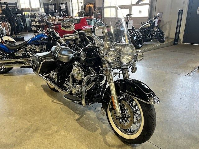 Fahrzeugabbildung Harley-Davidson FLHRC Road King Classic