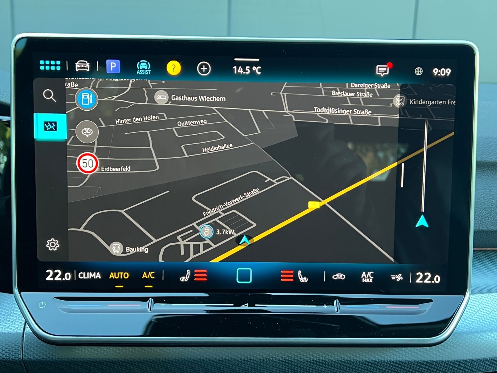 Fahrzeugabbildung Volkswagen Golf Variant  Life 1.5 eTSI DSG *AHK, Plus-Paket