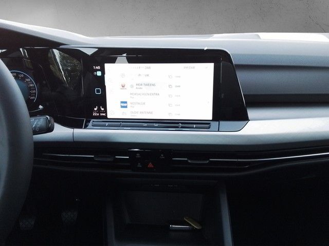 Fahrzeugabbildung Volkswagen Golf VIII Variant 2.0 TDI Life Navi LED ACC PDC
