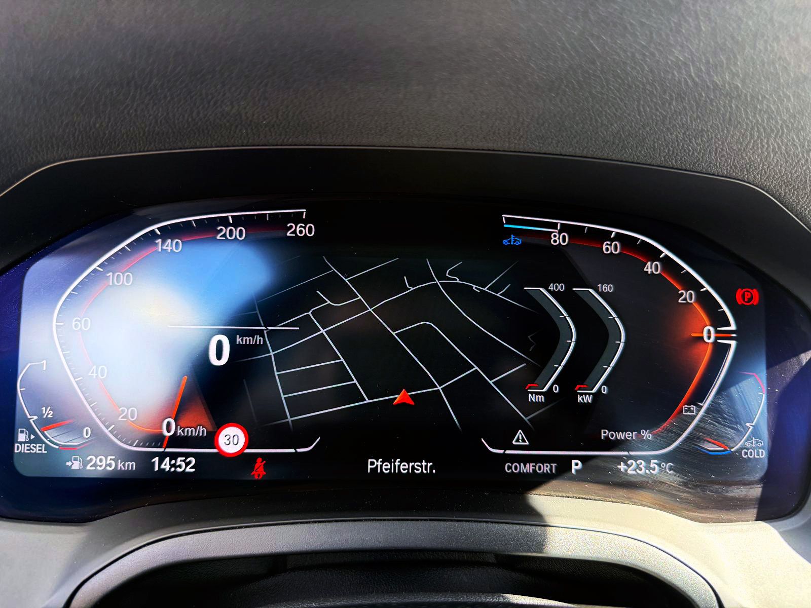 Fahrzeugabbildung BMW 320d Touring Sport-Line ACC AHK 360° LED BT AMBI