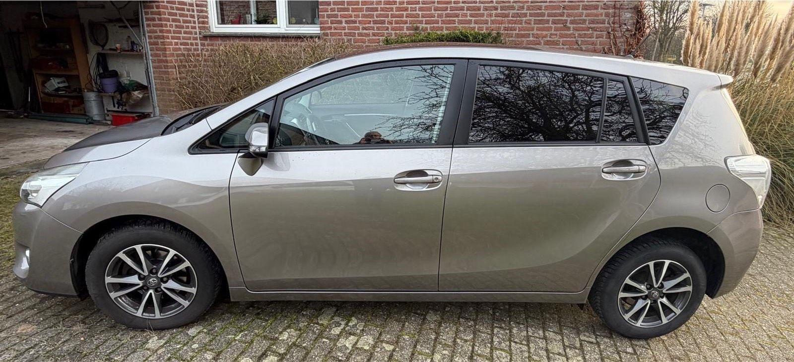 Toyota Verso 2015 — photo 5