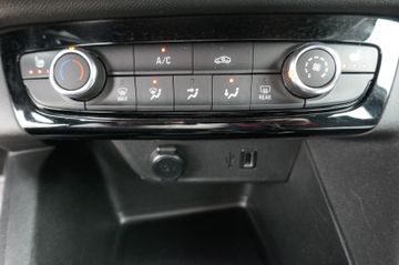 Bild 14 Opel CORSA ELEGANCE AUTOMATIK SITZHEIZUNG