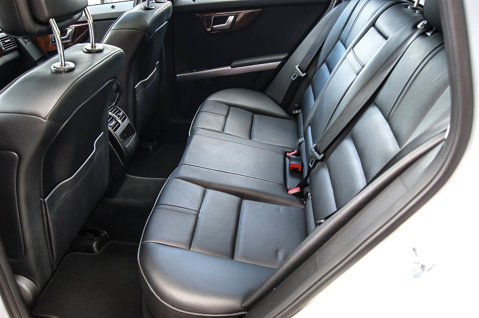 Fahrzeugabbildung Mercedes-Benz GLK 350 4-Matic PANORAMA COMAND 37.700km 1.HAND