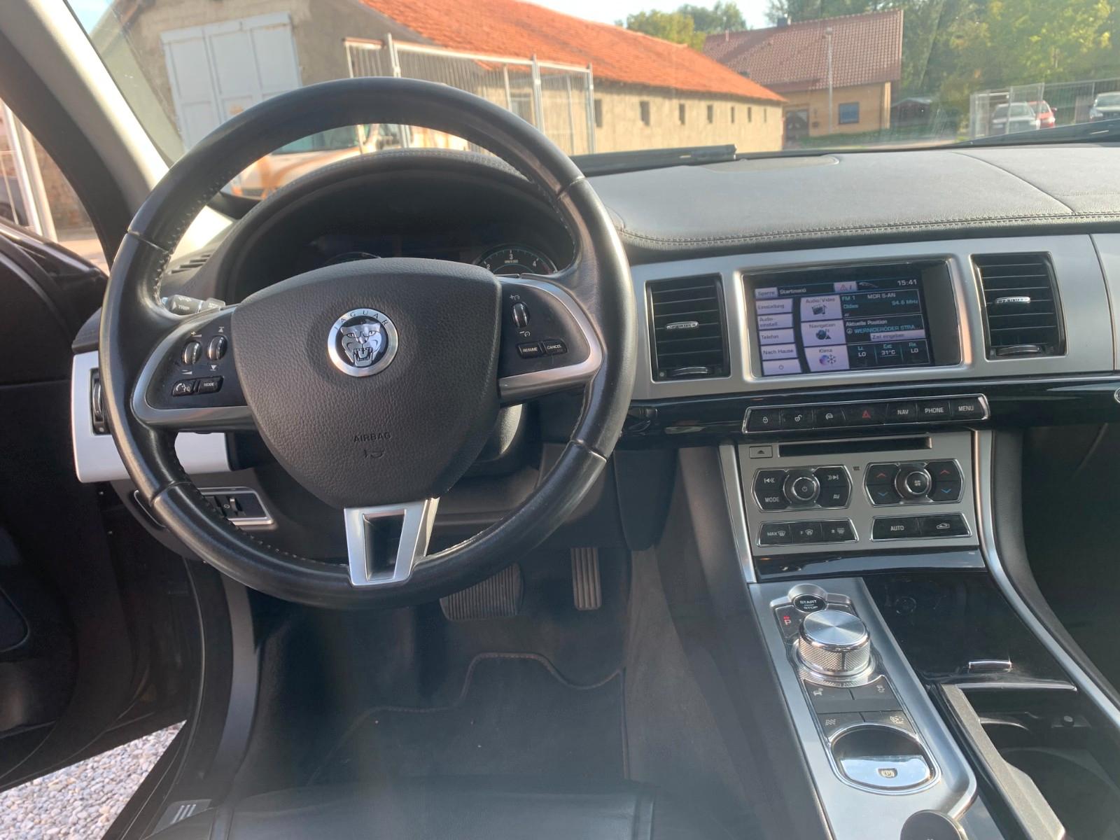 JAGUAR XF SPORTBRAKE 3.0 V6 275CH DIESEL