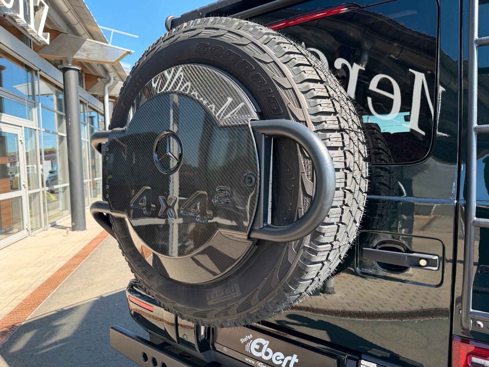 Fahrzeugabbildung Mercedes-Benz G 63 AMG 4x4² Professional+Night+Manufaktur