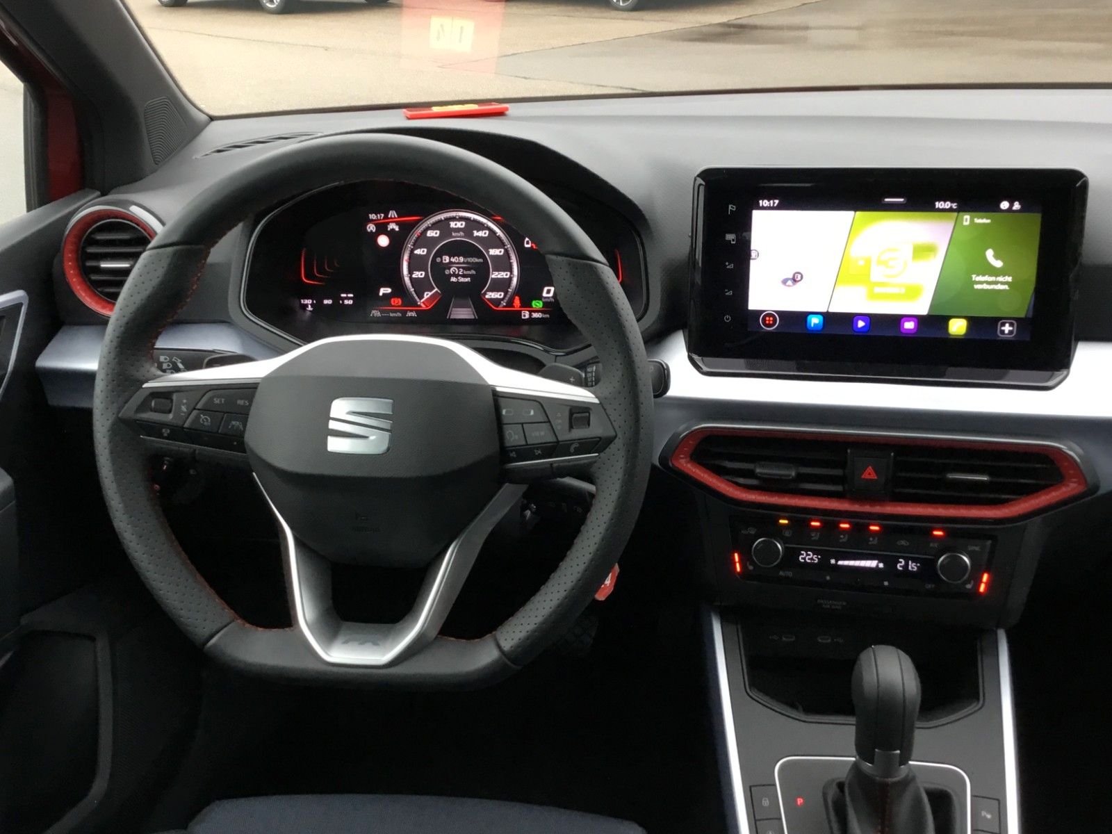 Fahrzeugabbildung SEAT Arona FR 1.5 TSI DSG+AHK+ACC+17"+Navi+Kamera