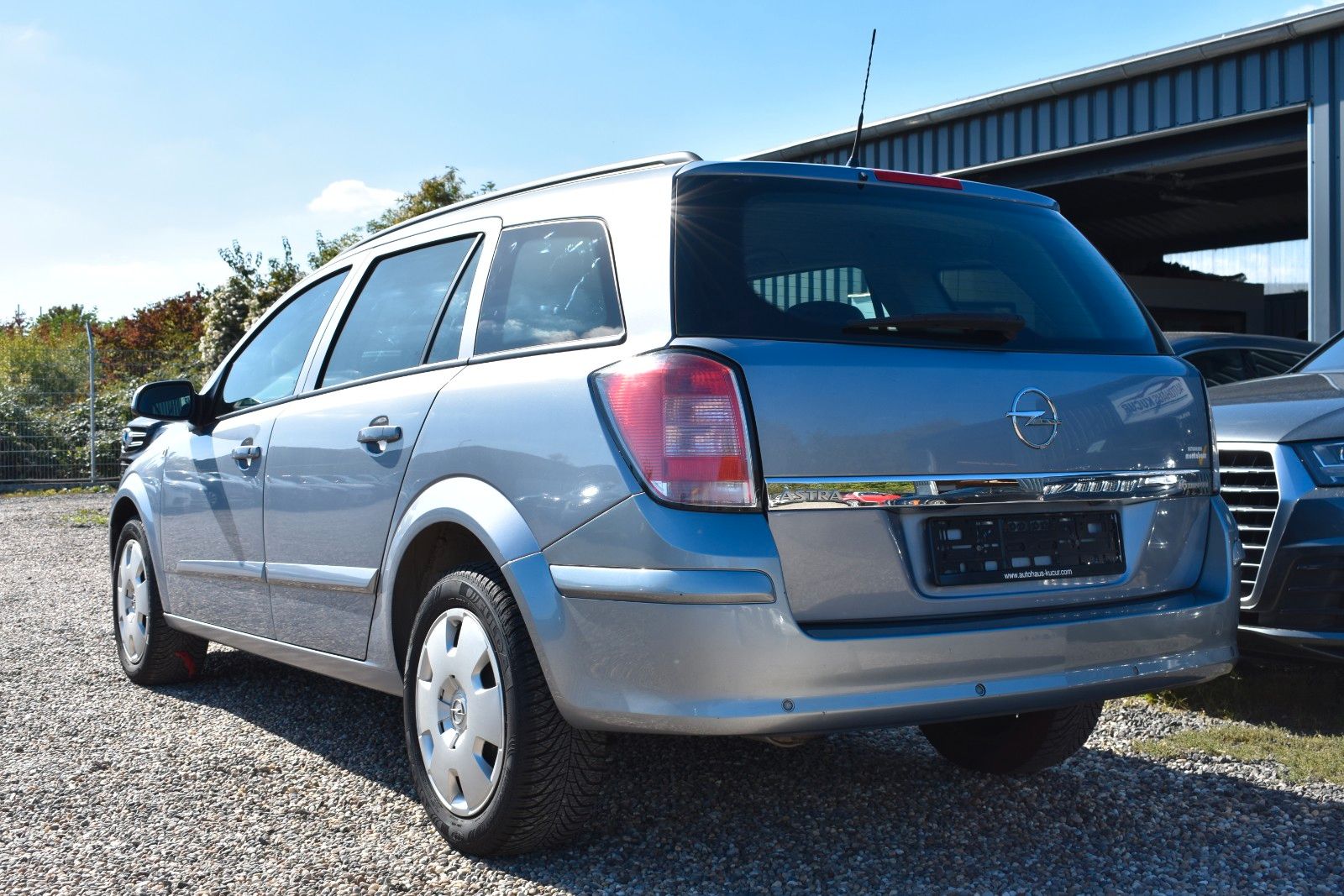 Fahrzeugabbildung Opel Astra H Caravan Edition TEMPOMAT/KLIMA/PDC