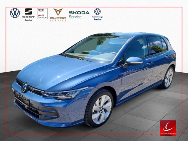 Volkswagen Golf 1,5 TSI LIFE PANO SHZ TRAVEL-ASSIST LED DAB